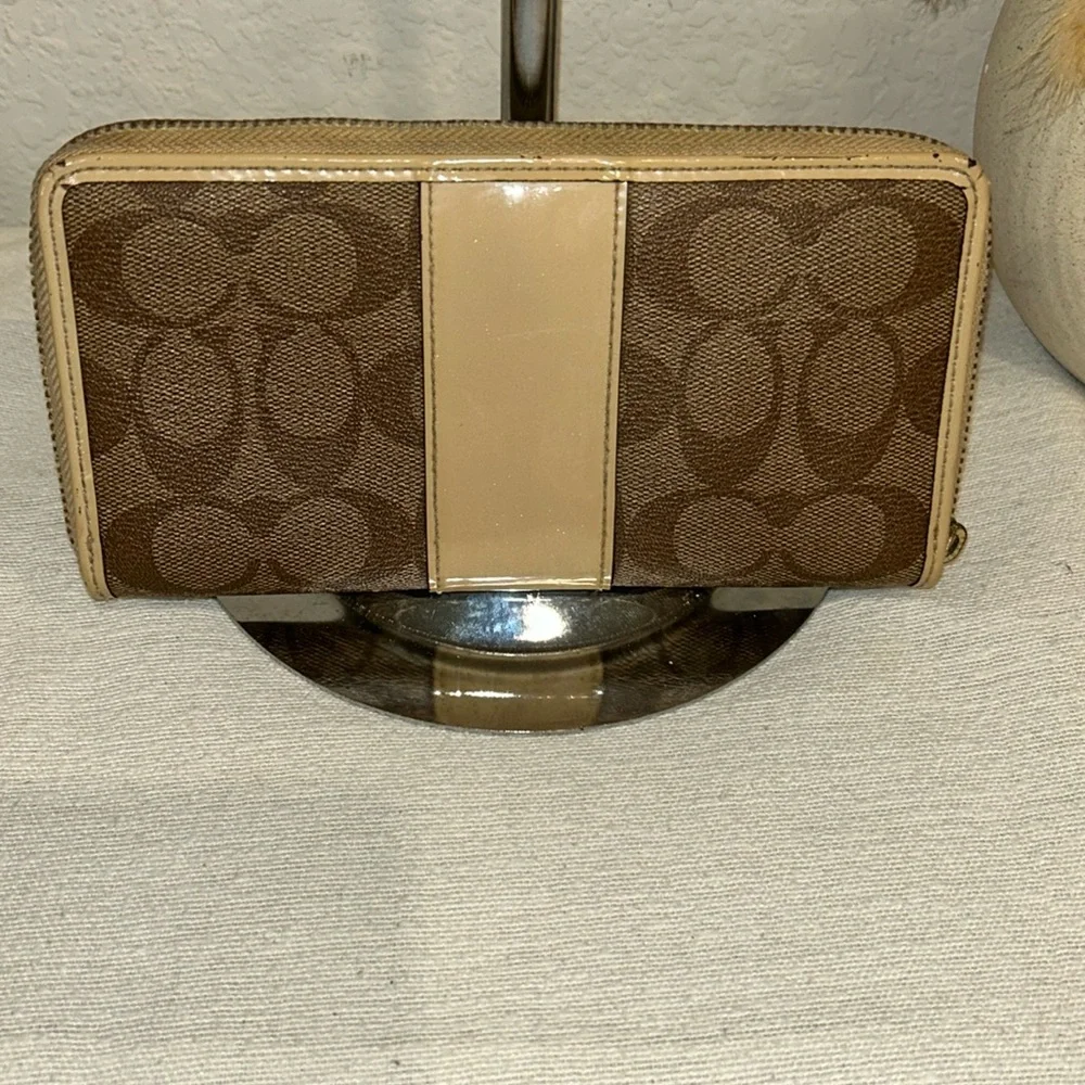 Coach long zippy wallet